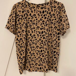 J crew 🐆 print t shirt